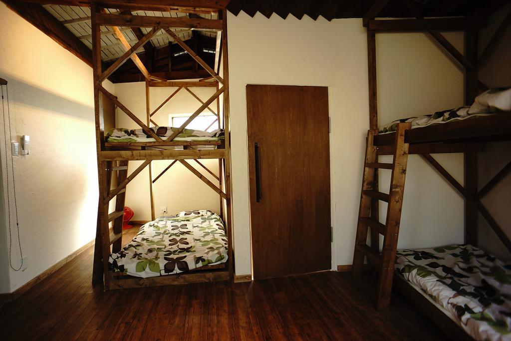 Guesthouse Hideout Himeji Esterno foto